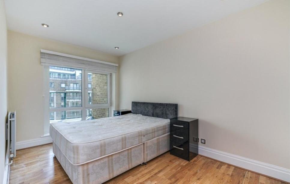 En-suite bedroom