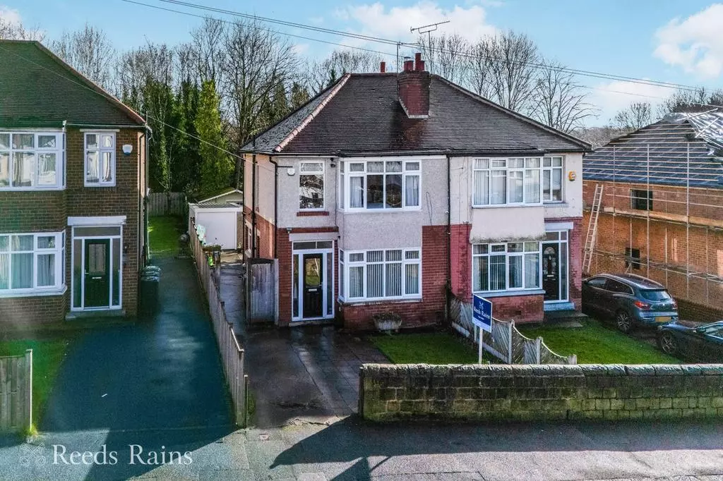 3 bedroom semi-detached house for sale - Photo 3