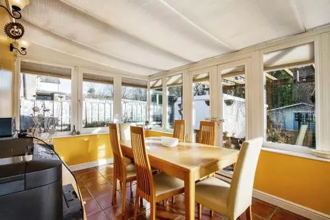 3 bedroom semi-detached house for sale - Photo 6