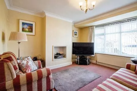 3 bedroom semi-detached house for sale - Photo 8