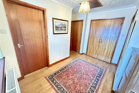 3 bedroom detached bungalow for sale, Llanwnnen, Lampeter