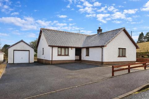 3 bedroom detached bungalow for sale, Llanwnnen, Lampeter