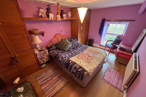 3 bedroom semi-detached house for sale, Llanybydder, SA40