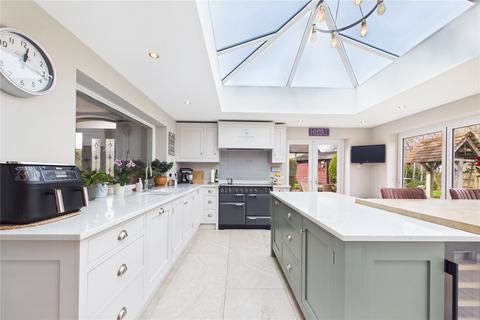 4 bedroom detached house for sale, Tutts Clump, Reading, Berkshire, RG7