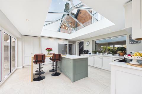 undefined, Tutts Clump, Reading, Berkshire, RG7