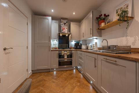 3 bedroom semi-detached house for sale, Kings Wall Drive, Newport, NP19