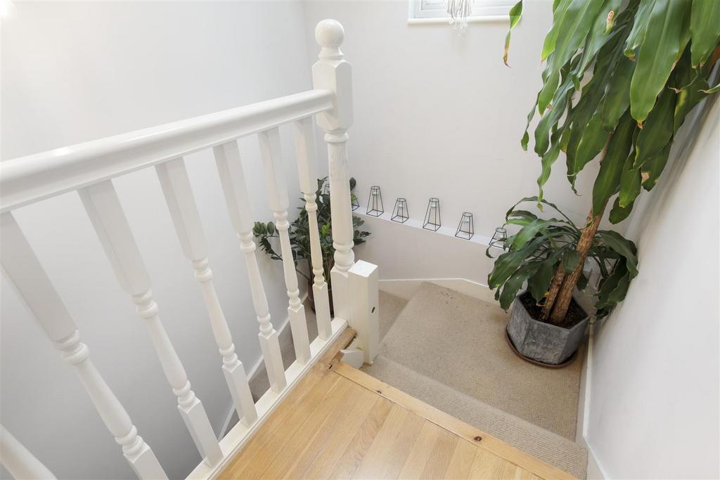 49 Bellingham Road - s U64 N0by Yzgf EQPvaaw O.jpg