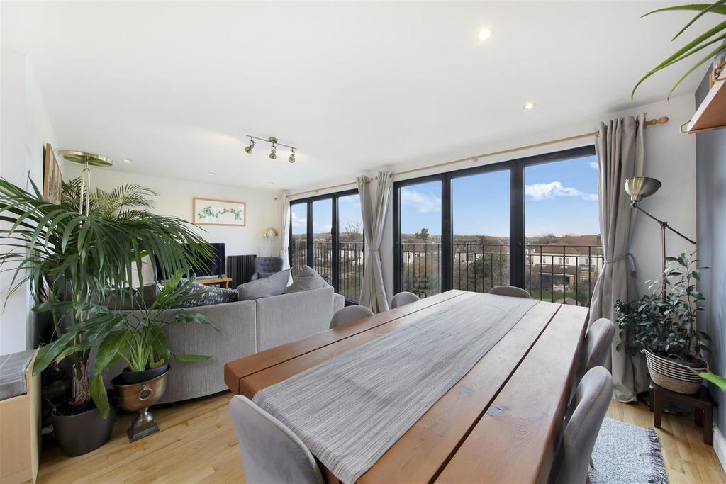 49 Bellingham Road - L4 Mwdh8f WY2y68k3 PLvr.jpg