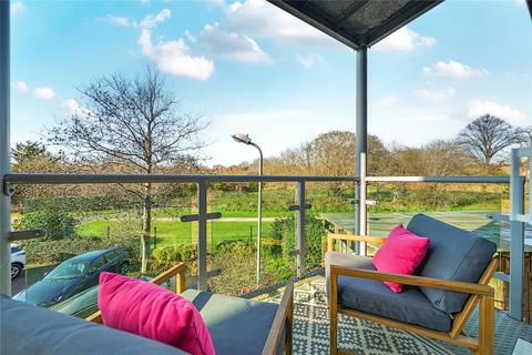 2 bedroom flat for sale, Medhurst Drive, Bromley