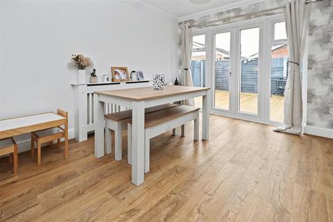 4 bedroom detached house for sale, Taranto Road, Canvey Island SS8