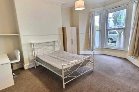 1 bedroom in a house share to rent, May Terrace, Devon PL4