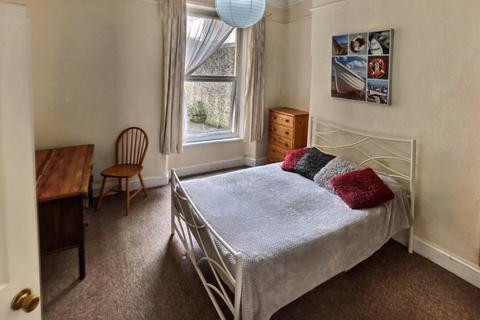 1 bedroom in a house share to rent, May Terrace, Devon PL4