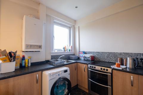 2 bedroom flat for sale, Hillhead Avenue, Carluke ML8