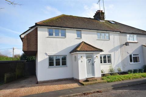 Peakfield, Frensham, GU10