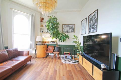 1 bedroom flat for sale, St Aubyns, Hove