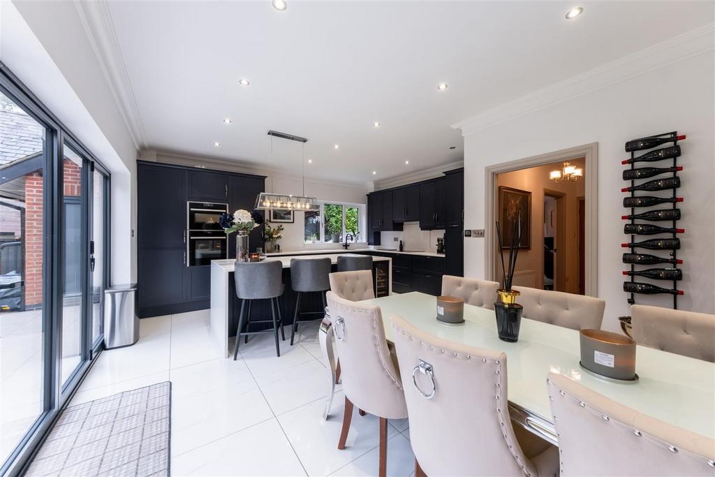 74 Hadrian Way-011.jpg