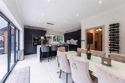 4 bedroom detached house for sale, Hadrian Way, Sandiway