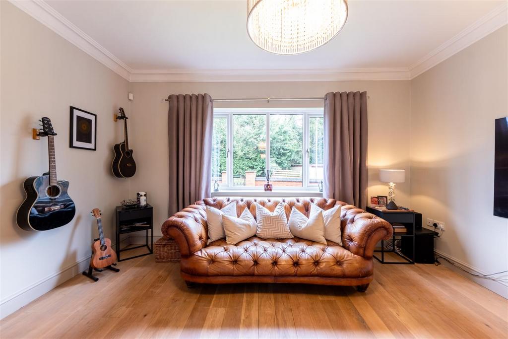 74 Hadrian Way-016.jpg