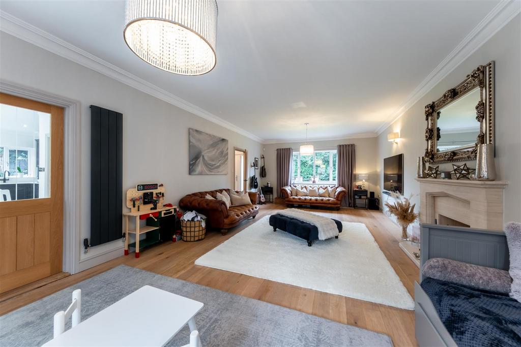 74 Hadrian Way-022.jpg