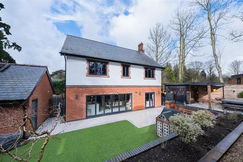 4 bedroom detached house for sale, Hadrian Way, Sandiway