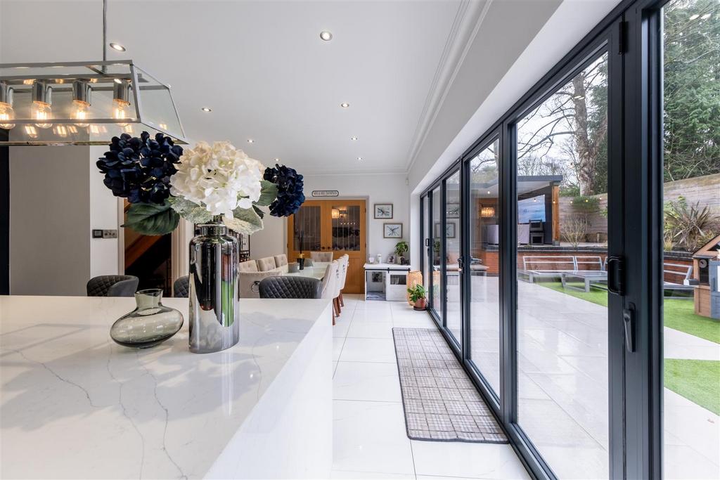 74 Hadrian Way-007.jpg