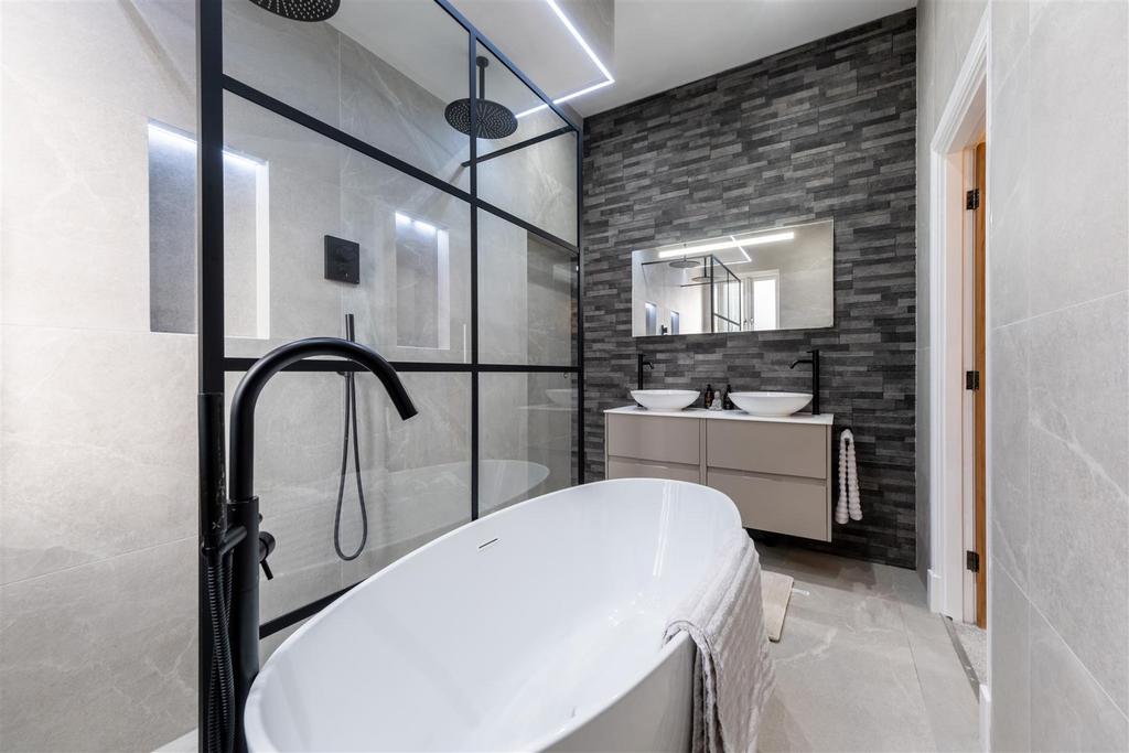 74 Hadrian Way-039.jpg