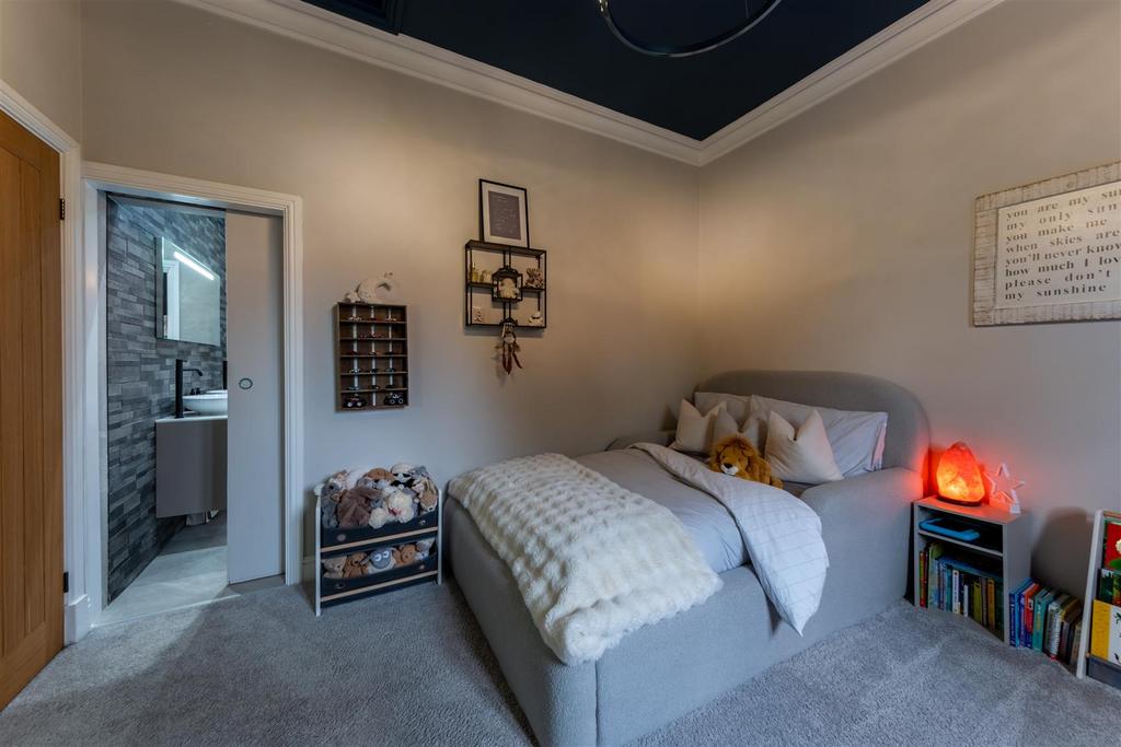 74 Hadrian Way-045.jpg