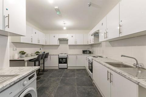 6 bedroom semi-detached house to rent, Radcliffe Road, Harrow, London, HA3