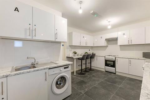 6 bedroom semi-detached house to rent, Radcliffe Road, Harrow, London, HA3