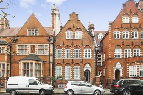 Collingham Gardens, South Kensington, London, SW5