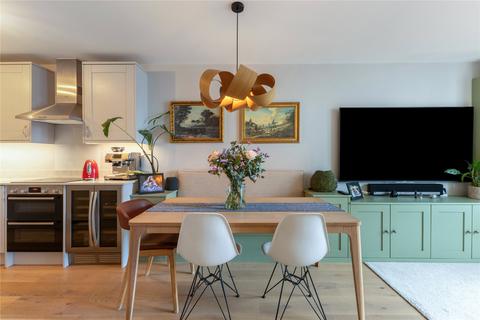 2 bedroom flat for sale, Wimbledon Hill Road, London, SW19