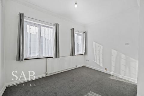 2 bedroom flat for sale, Greenway Gardens, Greenford, UB6