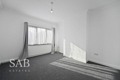 2 bedroom flat for sale, Greenway Gardens, Greenford, UB6