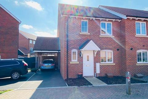 3 bedroom terraced house to rent, Leigh Road, Sittingbourne ME10