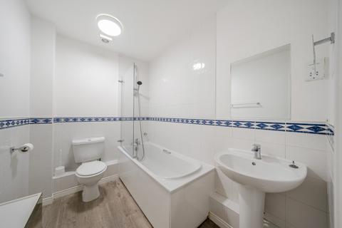 2 bedroom apartment for sale, Exchange Walk, Pinner