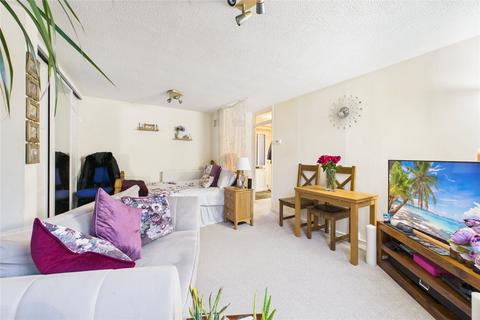 undefined, Maiden Place, Lower Earley, Reading, Berkshire, RG6