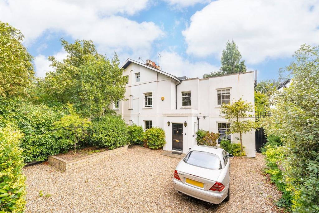 Detached house exterior, driveway, garden