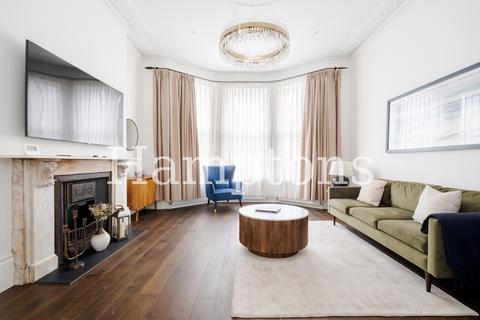 undefined, St. Lawrence Terrace London W10
