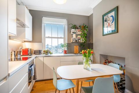 2 bedroom flat to rent, Knights Hill, Tulse Hill, London, SE27