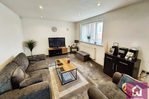2 bedroom flat for sale, Beech Court, Cumberland Avenue, Swinton, M27