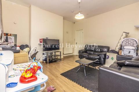 2 bedroom house for sale, Bury Road, Bolton BL2