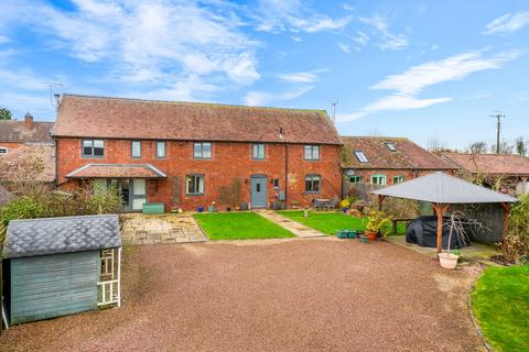 The Granary, The Woottons, Acton Beauchamp, Worcester, WR6 5AB