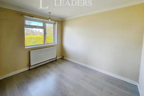 3 bedroom semi-detached house to rent, Waterworks Drive, CO16