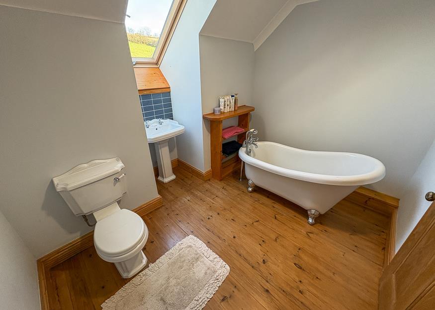 En suite bathroom