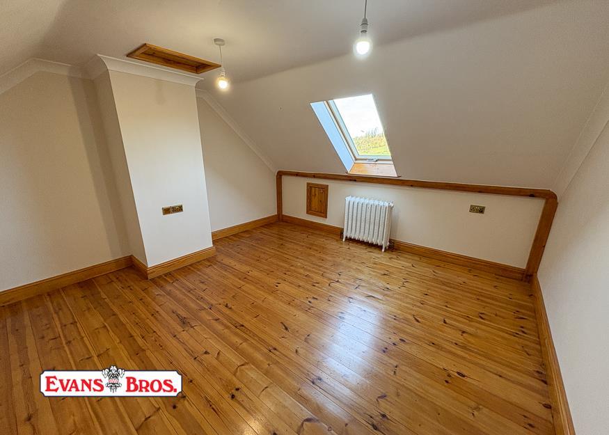 Double bedroom 4