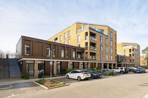 2 bedroom flat for sale, Spitfire Chase, Walton-On-Thames KT12