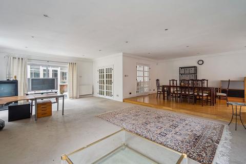 4 bedroom detached house for sale, Goosefields, Rickmansworth, WD3