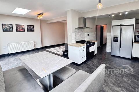 2 bedroom bungalow for sale, Oxenden Road, Tongham, Farnham