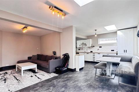 2 bedroom bungalow for sale, Oxenden Road, Tongham, Farnham