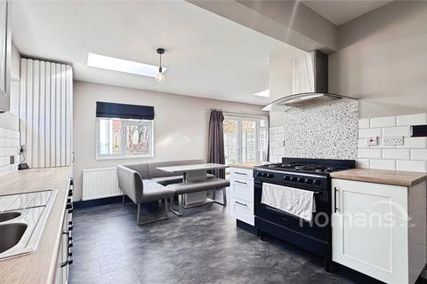 2 bedroom bungalow for sale, Oxenden Road, Tongham, Farnham